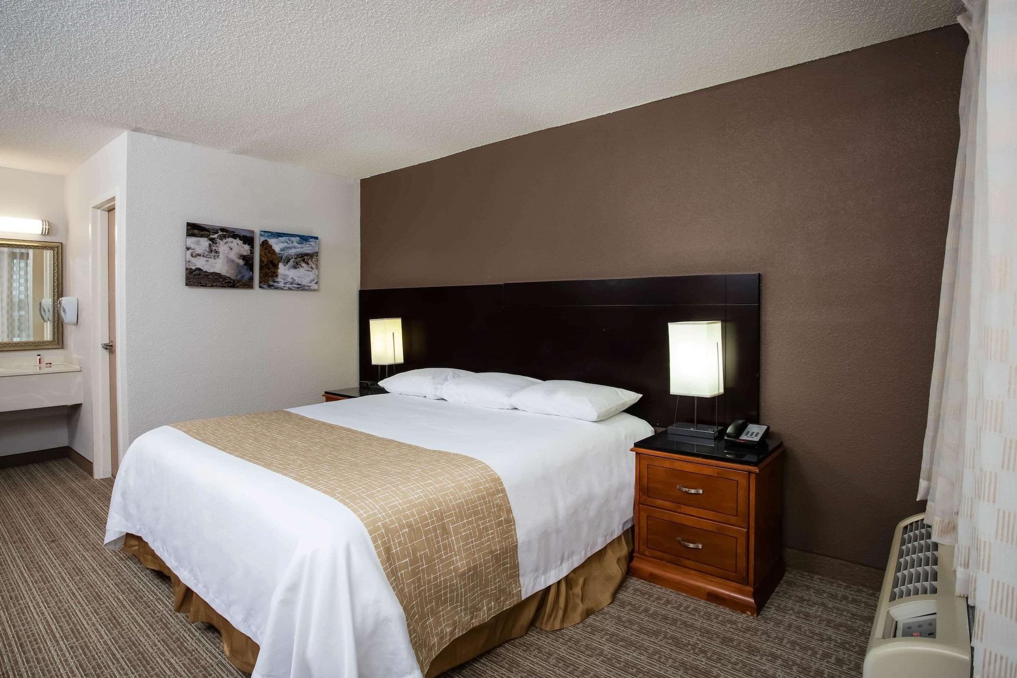Travelodge By Wyndham Fort Wayne North מראה חיצוני תמונה