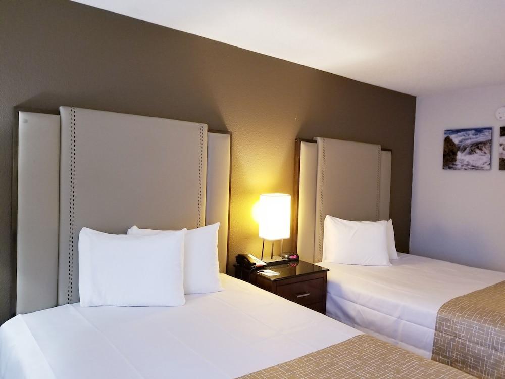 Travelodge By Wyndham Fort Wayne North מראה חיצוני תמונה