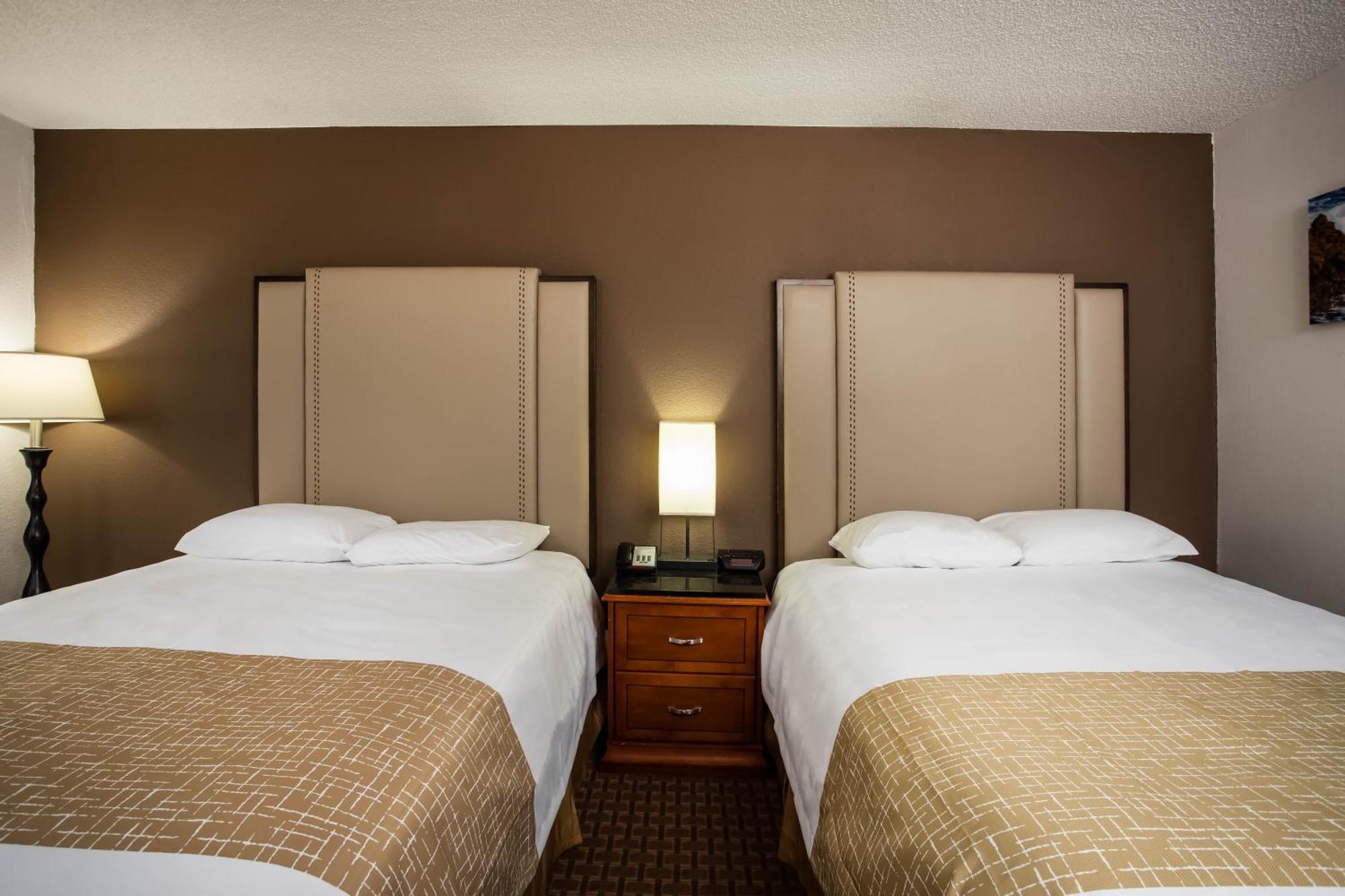 Travelodge By Wyndham Fort Wayne North מראה חיצוני תמונה