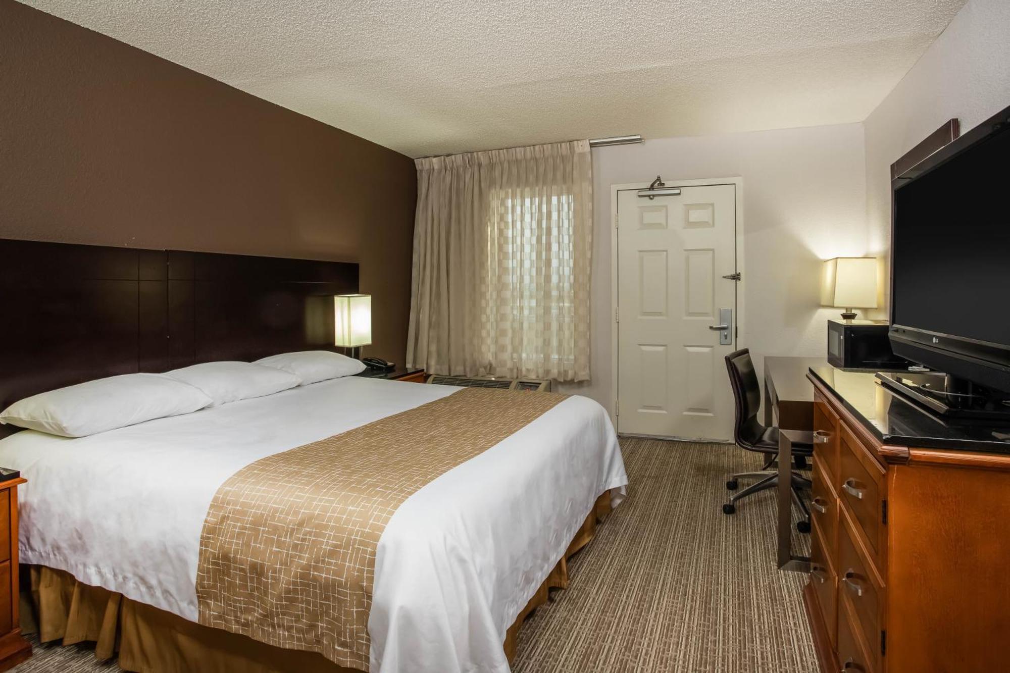 Travelodge By Wyndham Fort Wayne North מראה חיצוני תמונה