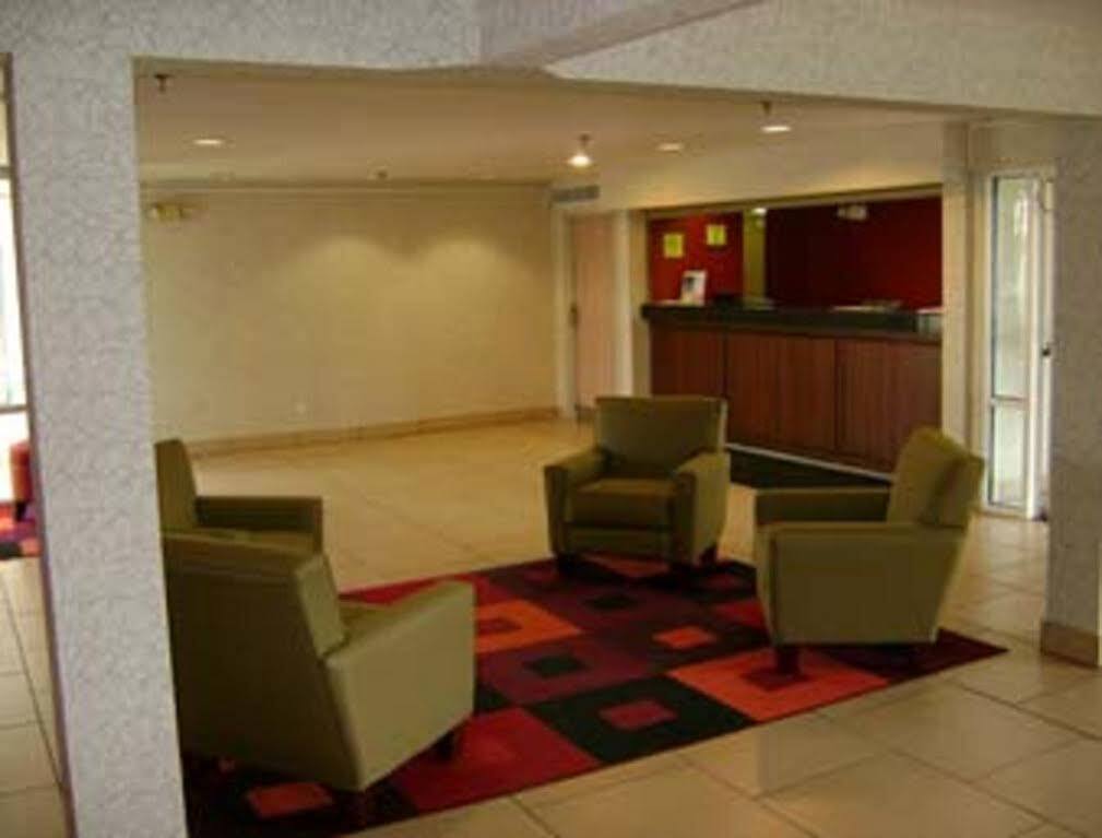 Travelodge By Wyndham Fort Wayne North מראה חיצוני תמונה
